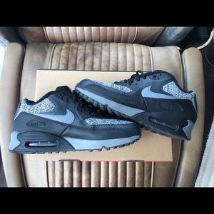Air Max 90 Size 8.5 Excellent Condition